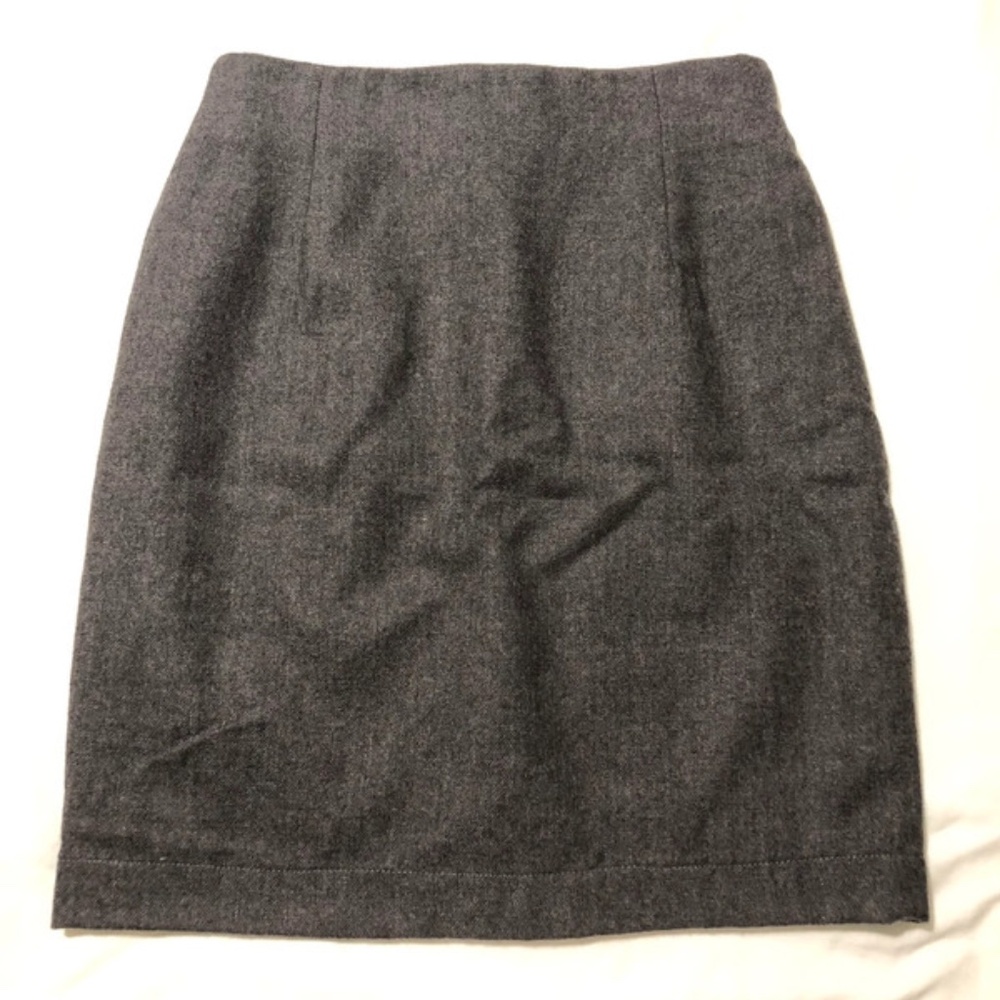 Skirt Pierre Balmain size 38 (but more like 36)